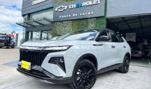 foto de Autos marca DongFeng seminuevo modelo HUGE T año 2025 en Quito