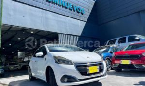 foto de Autos marca Peugeot seminuevo modelo 208 año 2018 en Quito