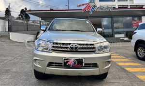 foto de Autos marca Toyota seminuevo modelo Fortuner 2.7 año 2011 en Loja