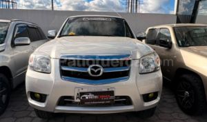 foto de Autos marca Mazda seminuevo modelo BT-50 CD 4x4 Diesel año 2011 en Quito