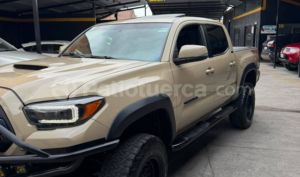 foto de Autos marca Toyota seminuevo modelo TACOMA LIMITED año 2019 en Cuenca