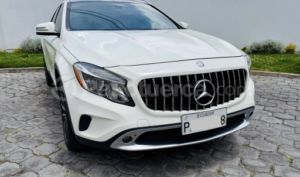 foto de Autos marca Mercedes Benz seminuevo modelo GLA 250 año 2017 en Quito
