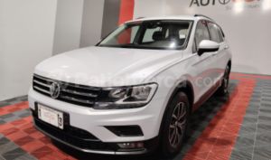 foto de Autos marca Volkswagen seminuevo modelo Tiguan Trendline año 2018 en Quito