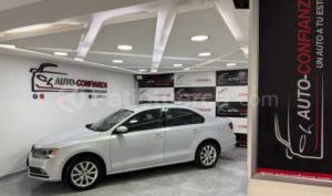 foto de Autos marca Volkswagen seminuevo modelo Jetta año 2018 en Quito
