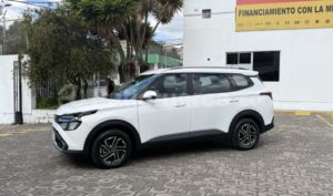 foto de Kia Carens 2023