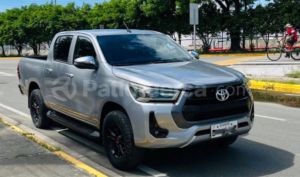 foto de Autos marca Toyota seminuevo modelo Hilux CD 4x2 año 2023 en Santa Elena