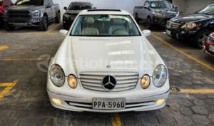 Mercedes Benz—™ E500 2005