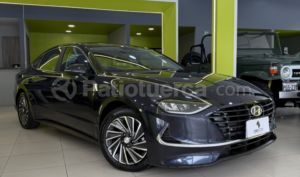 foto de Autos marca Hyundai seminuevo modelo Sonata Hybrid año 2022