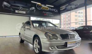 Mercedes Benz—™ C230 Kompresor 2003