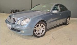 Mercedes Benz E320 2004
