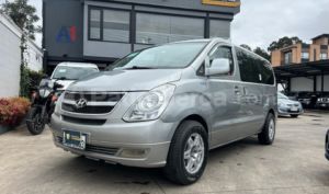 foto de Autos marca Hyundai seminuevo modelo TQ 12 pas 2.5 TM DSL AC año 2012 en Cuenca