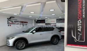 foto de Autos marca Mazda seminuevo modelo New CX-5 Core año 2020 en Quito