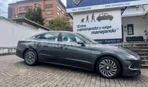 foto de Autos marca Hyundai seminuevo modelo Sonata Hybrid año 2024 en Cuenca