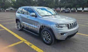 foto de Autos marca Jeep seminuevo modelo Grand Cherokee Laredo año 2019