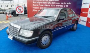 Mercedes Benz—™ E300 1992