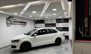 foto de Autos marca Volkswagen seminuevo modelo Polo Trendline año 2018 en Quito