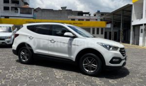 foto de Autos marca Hyundai seminuevo modelo Santa Fe año 2016 en Quito