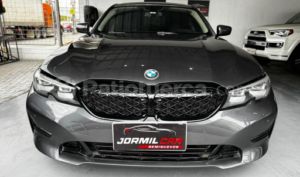 foto de Autos marca BMW seminuevo modelo 330i año 2019 en Quito