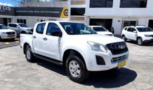foto de Autos marca Chevrolet seminuevo modelo D-max Crdi 2.5 CD 4x4 TM Diesel año 2023 en Ambato