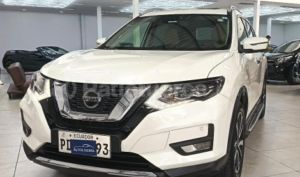 foto de Autos marca Nissan seminuevo modelo X-Trail Exclusive año 2023 en Quito