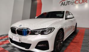 foto de BMW 330e 2022