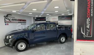 foto de Nissan FRONTIER S 2020