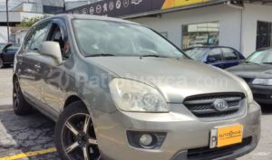 Kia Rondo 2010