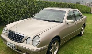 Mercedes Benz E320 2001