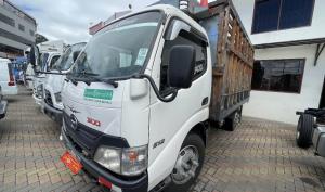 Hino XZU64OL-HKMLJ3 AC 4.0 2P 4X2 T 2015