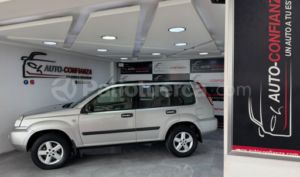 foto de Autos marca Nissan seminuevo modelo X-Trail Classic año 2014 en Quito