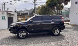 Toyota Fortuner 4.0 2024