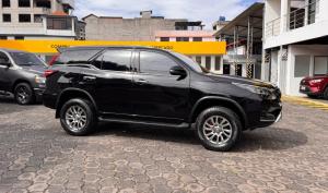Toyota Fortuner 4.0 2024