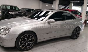 Mercedes Benz—™ CLK320 2003