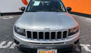 foto de Autos marca Jeep seminuevo modelo Compass Sport año 2014