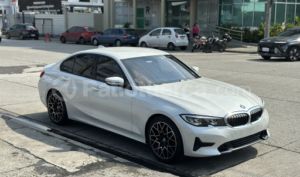 foto de Autos marca BMW seminuevo modelo 320i año 2021 en Guayaquil