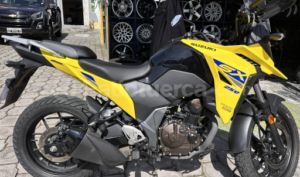 foto de Motos marca Suzuki seminuevo modelo V-Strom año 2025 en Quito