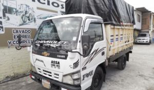 foto de Pesados marca Chevrolet seminuevo modelo NHR año 2009 en Machala