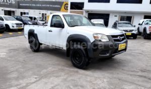 foto de Autos marca Mazda seminuevo modelo BT-50 CS 2.6 año 2009 en Ambato