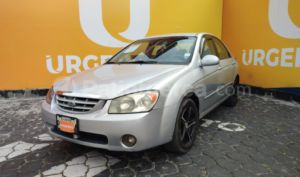 Kia Cerato 2005