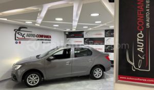 foto de Autos marca Renault seminuevo modelo Logan zen fase II año 2023 en Quito