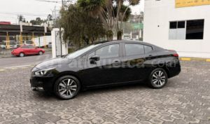 foto de Autos marca Nissan seminuevo modelo Versa año 2022 en Quito