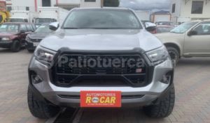 foto de Autos marca Toyota seminuevo modelo Hilux CD 4x4 Diesel año 2024 en Cuenca