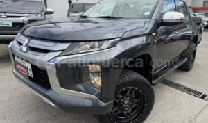 foto de Autos marca Mitsubishi seminuevo modelo L200 Triton año 2023