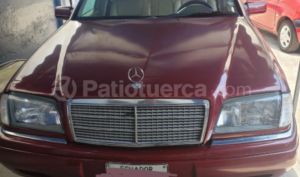 Mercedes Benz—™ C200 1995