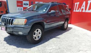Jeep Cherokee Laredo 2001