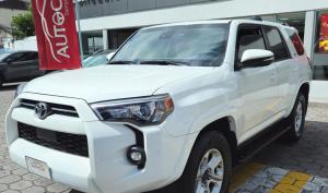 Toyota 4Runner SR5 2024