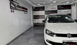 foto de Autos marca Volkswagen seminuevo modelo Voyage año 2014 en Quito