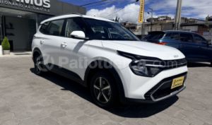 foto de Autos marca Kia seminuevo modelo Carens año 2023 en Ambato