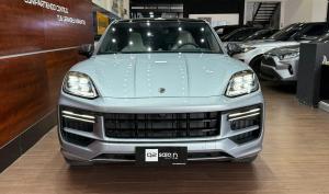 Porsche Cayenne Turbo 2025
