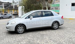 foto de Autos marca Nissan seminuevo modelo Tiida año 2009 en Quito